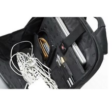 瑞士军刀户外双肩包15寸休闲运动包硬壳防水旅行背包黑色 SA-9398